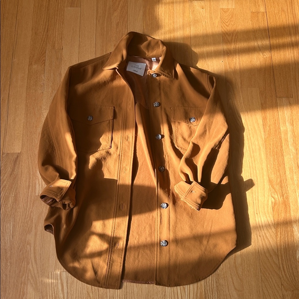 Aritzia ganna shirt jacket in burnt orange size small